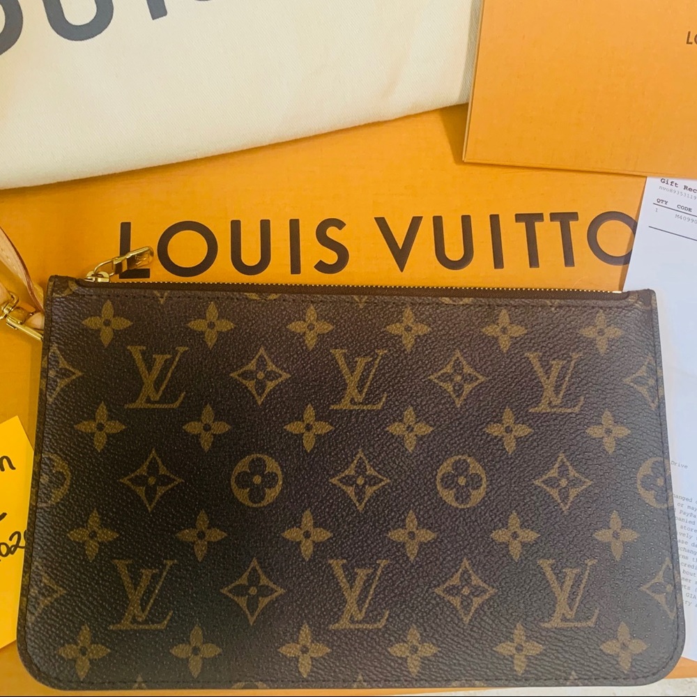 Louis Vuitton Neverfull Pouch